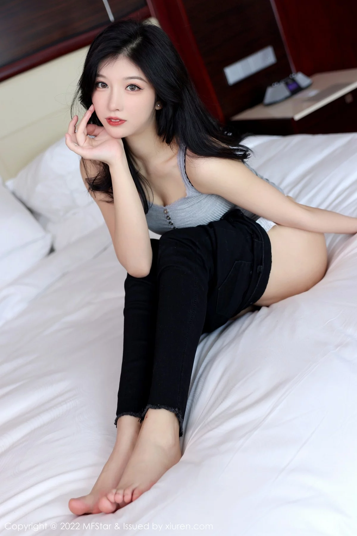 Xrmnw.Vip_人间荒糖_写真